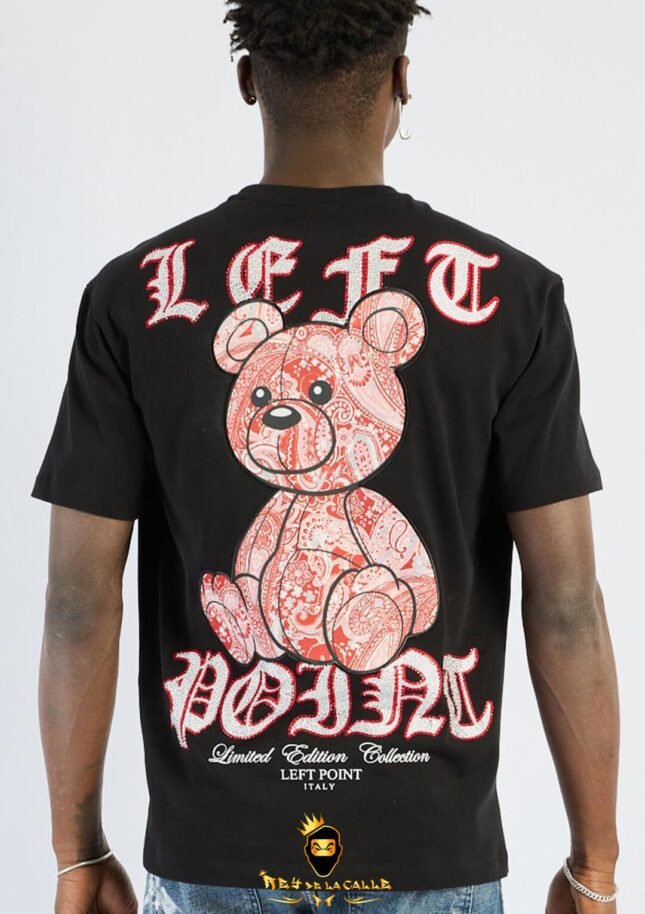 Camiseta Left Point Negra Pedrería Brillante Oso Rojo